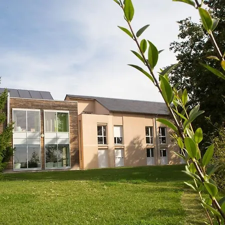 Guest house La Maison Des Cent Vallees Naucelle