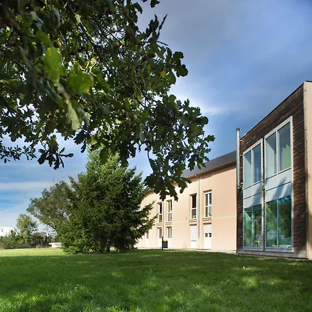 La Maison Des Cent Vallees Guest house Naucelle