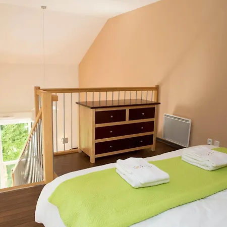 Guest house La Maison Des Cent Vallees