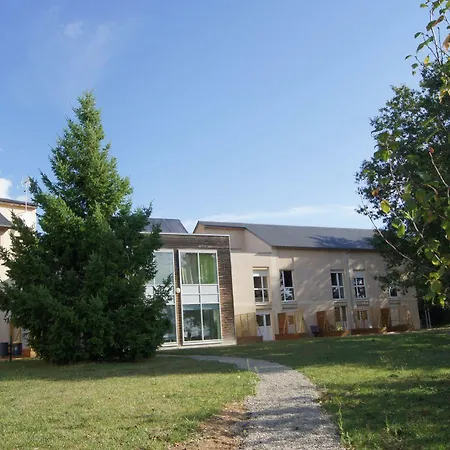 La Maison Des Cent Vallees Guest house Naucelle