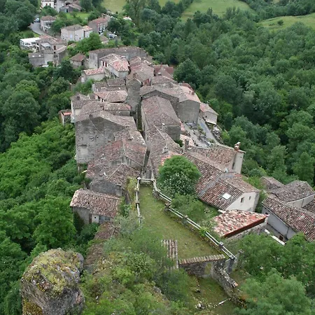 La Maison Des Cent Vallees Guest house Naucelle